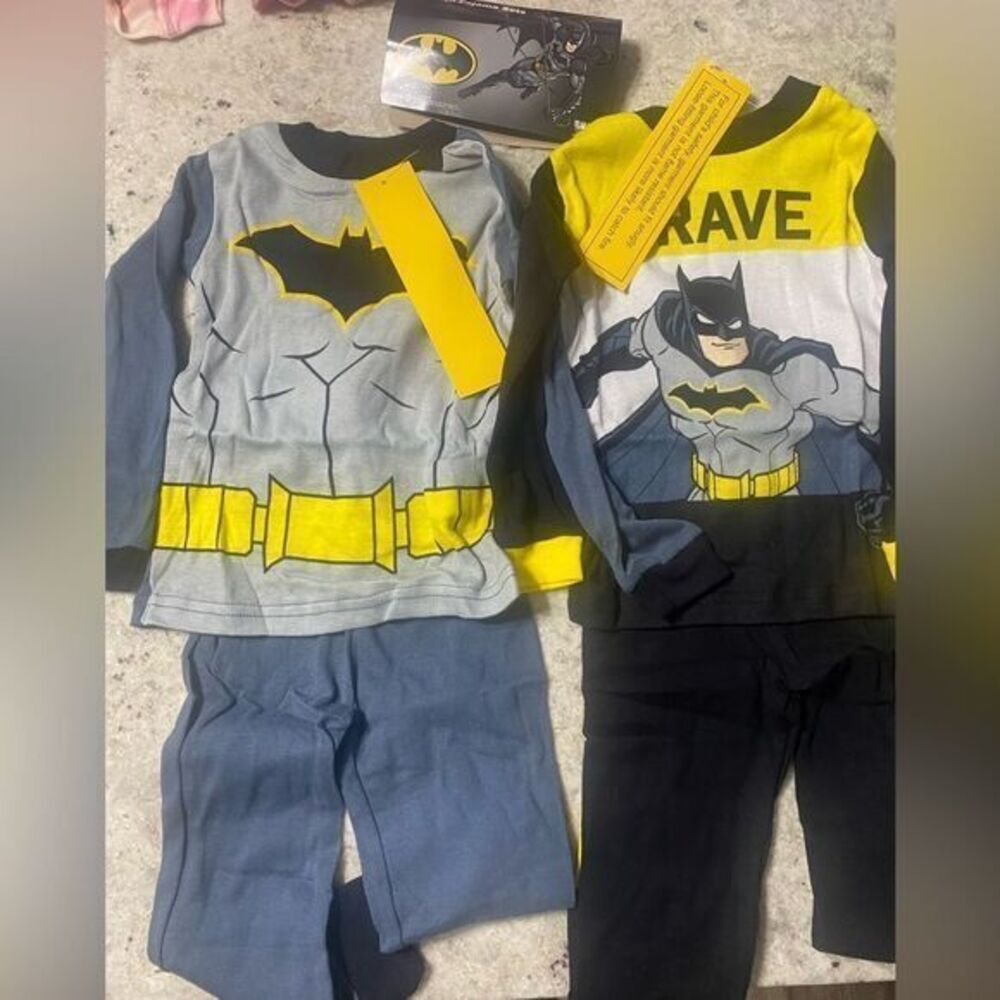 -‎ Boys 2T Set Of 2 Batman Long Sleeve Pajamas New